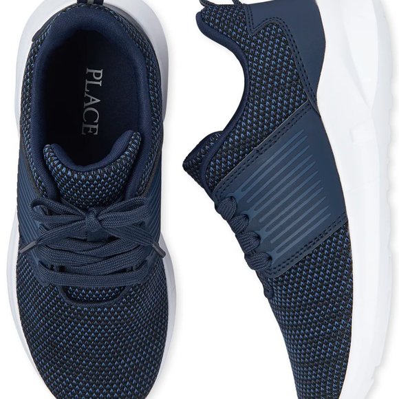 NWT The Children’s Place Youth Boys Sneakers - size 3 - Picture 2 of 3